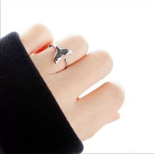 Sterling silver whale ring